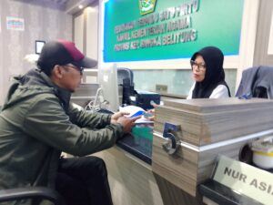 PPK Menghilang, Proyek MTSN 2 Bangka Lewat Tenggat: Akuntabilitas DipertanyakanBERADOKNEWS.COM (Pangkalpinang) —Upaya konfirmasi lanjutan terkait keterlambatan penyelesaian proyek Pembangunan Gedung Laboratorium dan Perpustakaan Tipe 2 MTSN 2 Bangka terus dilakukan Redaksi media jejaring KBO Babel. Rabu (14/1/2026).