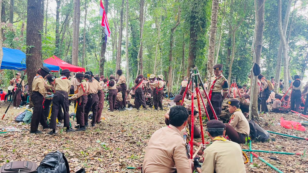Hut Baden Powell Ke-169: 661 Pramuka Sungailiat Jelajah Bukit Betung