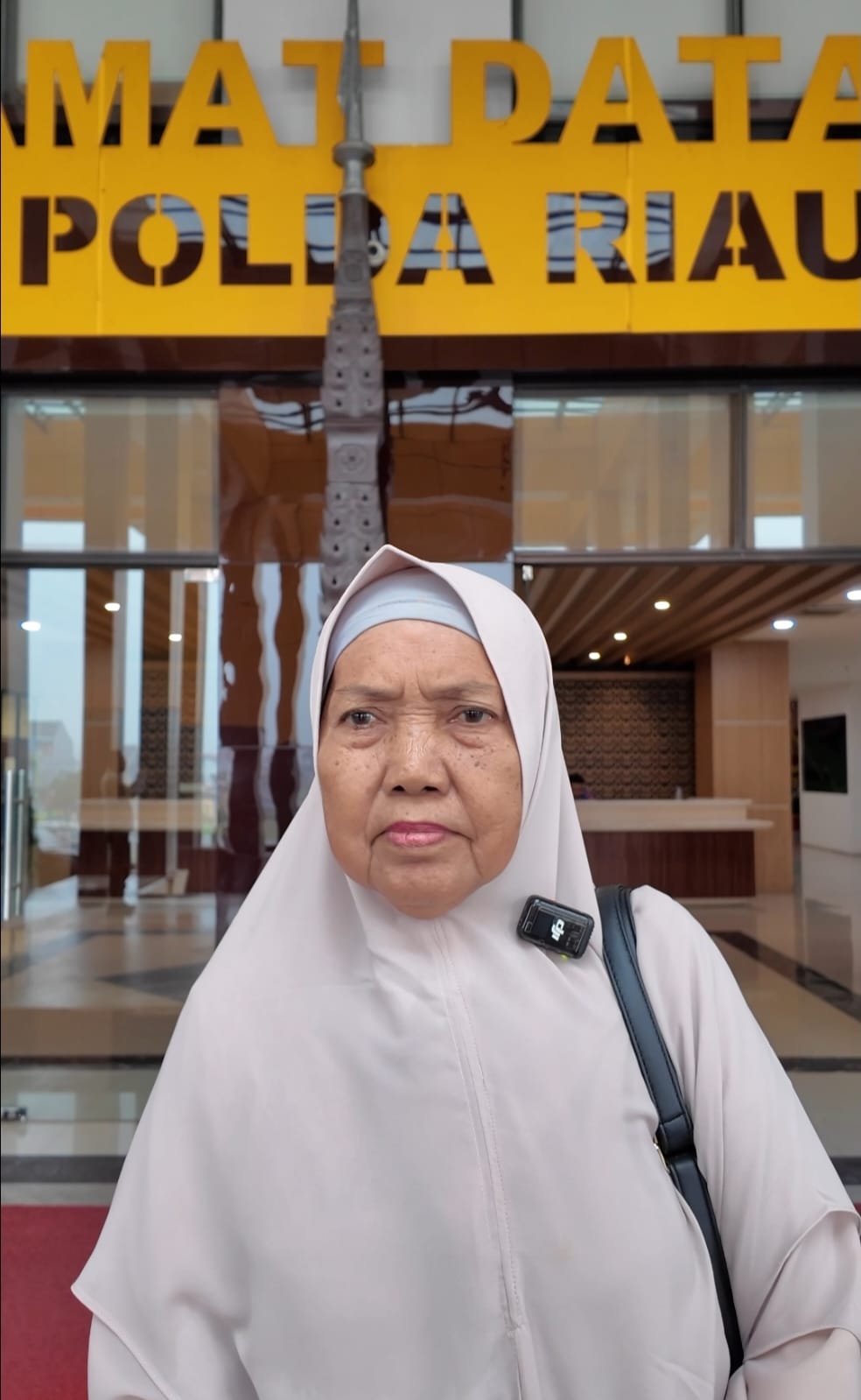 Nenek Hasni Minta Perlindungan ke Polda Riau, Tanahnya Dipakai Tol Ganti Rugi Belum Diterima