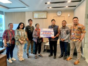 Berjalan Sukses, BRI Cabang Balige Serahkan Santunan Asuransi AMKKM