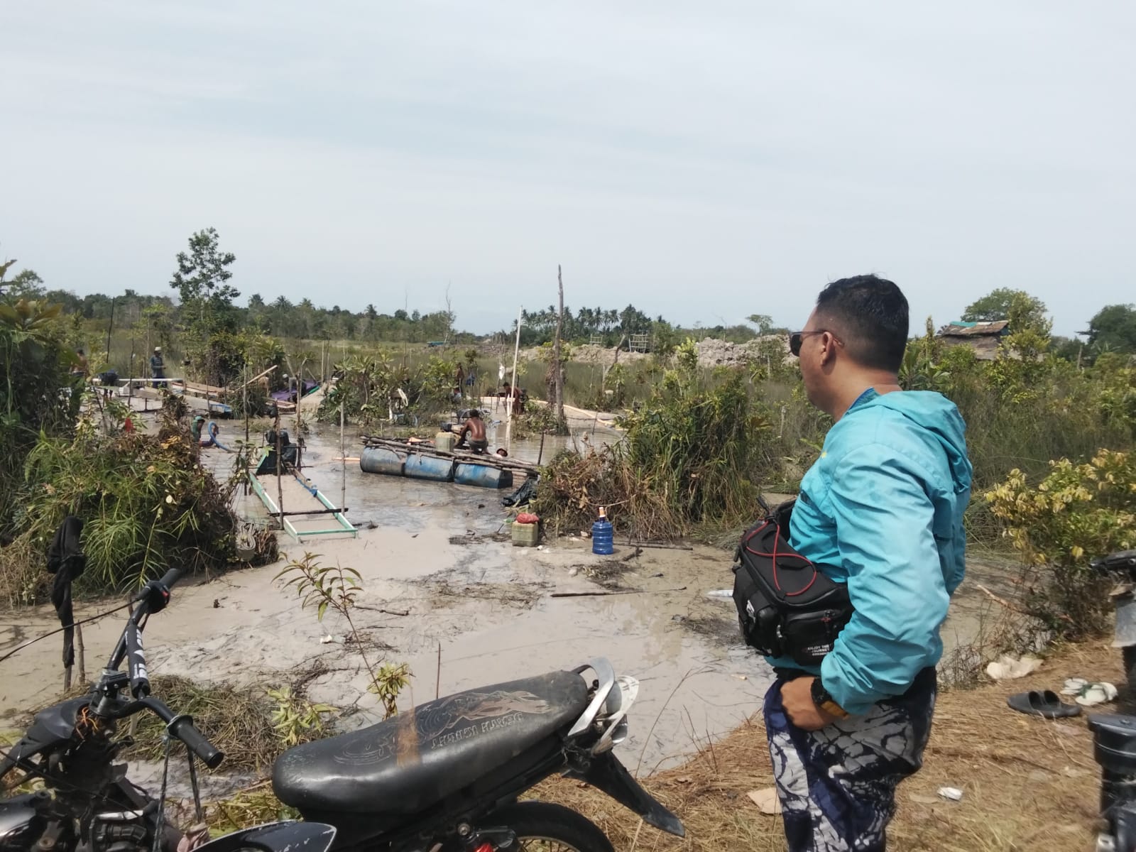Tambang Ilegal di Bibir Jalan, Infrastruktur Desa Gunung Muda di Ujung Tanduk
