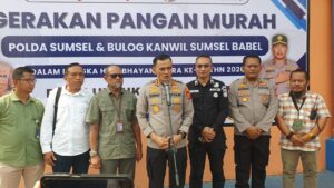 Polri untuk Masyarakat, Polda Sumsel Salurkan Bantuan Beras SPHP dan Sembako Serentak di Sumatera Selatan