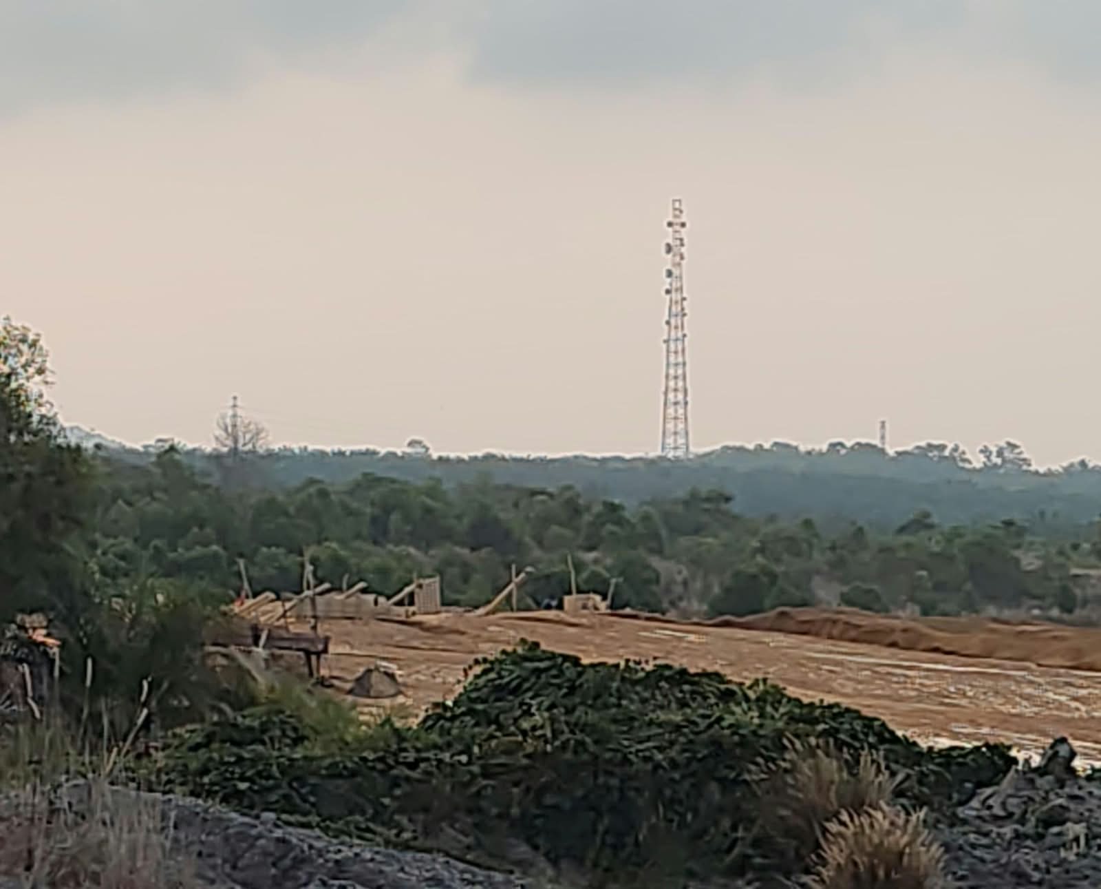 Tambang Diduga Ilegal Menggila di Belakang RSUD Sejiran Setason, APH dan Satgas Jangan Tutup Mata