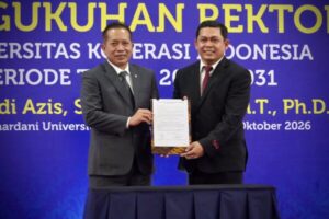 Ferry Juliantono Kukuhkan Rektor IKOPIN, Sinergi Kampus dan Gerakan Koperasi Diperkuat